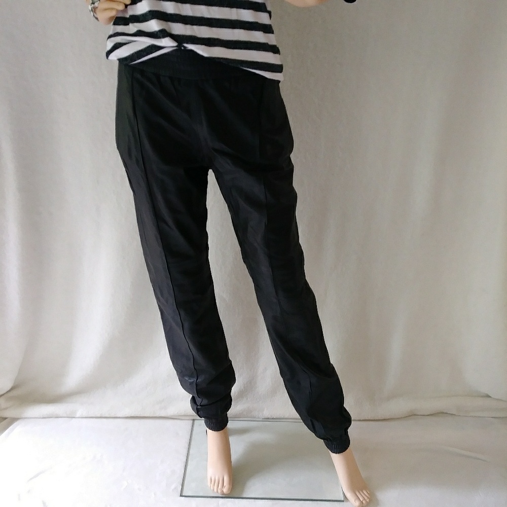 SALE! JOSEPH Sz M Sexy Black Leather Joggers Pants - Picture 3 of 8